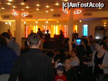 [P16] clubul plin ..barul gol...si cativa care se 'delectau' in aburii de whisky ieftin si pe ritm de manele » foto by duduca_26
 - 
<span class="allrVoted glyphicon glyphicon-heart hidden" id="av196205"></span>
<a class="m-l-10 hidden" id="sv196205" onclick="voting_Foto_DelVot(,196205,939)" role="button">șterge vot <span class="glyphicon glyphicon-remove"></span></a>
<a id="v9196205" class=" c-red"  onclick="voting_Foto_SetVot(196205)" role="button"><span class="glyphicon glyphicon-heart-empty"></span> <b>LIKE</b> = Votează poza</a> <img class="hidden"  id="f196205W9" src="/imagini/loader.gif" border="0" /><span class="AjErrMes hidden" id="e196205ErM"></span>