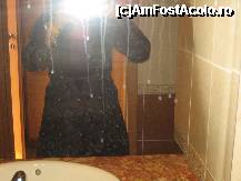 [P02] oglinda din baie ...ar fi trebuit sa straluceasca , nu ? » foto by elena.cristina
 - 
<span class="allrVoted glyphicon glyphicon-heart hidden" id="av251599"></span>
<a class="m-l-10 hidden" id="sv251599" onclick="voting_Foto_DelVot(,251599,939)" role="button">șterge vot <span class="glyphicon glyphicon-remove"></span></a>
<a id="v9251599" class=" c-red"  onclick="voting_Foto_SetVot(251599)" role="button"><span class="glyphicon glyphicon-heart-empty"></span> <b>LIKE</b> = Votează poza</a> <img class="hidden"  id="f251599W9" src="/imagini/loader.gif" border="0" /><span class="AjErrMes hidden" id="e251599ErM"></span>