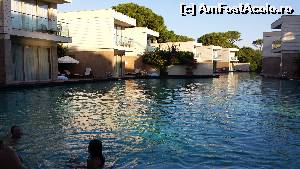 [P06] Cam asa aratau vilele si piscina lor.  » foto by mmona*
 - 
<span class="allrVoted glyphicon glyphicon-heart hidden" id="av529450"></span>
<a class="m-l-10 hidden" id="sv529450" onclick="voting_Foto_DelVot(,529450,94)" role="button">șterge vot <span class="glyphicon glyphicon-remove"></span></a>
<a id="v9529450" class=" c-red"  onclick="voting_Foto_SetVot(529450)" role="button"><span class="glyphicon glyphicon-heart-empty"></span> <b>LIKE</b> = Votează poza</a> <img class="hidden"  id="f529450W9" src="/imagini/loader.gif" border="0" /><span class="AjErrMes hidden" id="e529450ErM"></span>