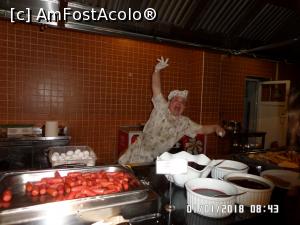 [P20] Ce spuneți de el? Era bucătarul meu preferat, din această cauză, stăteam mereu la coadă să-mi pregătească o omletă dimineața » foto by Alina53
 - 
<span class="allrVoted glyphicon glyphicon-heart hidden" id="av938480"></span>
<a class="m-l-10 hidden" id="sv938480" onclick="voting_Foto_DelVot(,938480,96)" role="button">șterge vot <span class="glyphicon glyphicon-remove"></span></a>
<a id="v9938480" class=" c-red"  onclick="voting_Foto_SetVot(938480)" role="button"><span class="glyphicon glyphicon-heart-empty"></span> <b>LIKE</b> = Votează poza</a> <img class="hidden"  id="f938480W9" src="/imagini/loader.gif" border="0" /><span class="AjErrMes hidden" id="e938480ErM"></span>