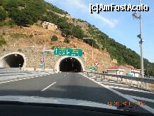 [P17] unul din cele 60 de tuneluri de pe autostrada » foto by mirmicu
 - 
<span class="allrVoted glyphicon glyphicon-heart hidden" id="av272059"></span>
<a class="m-l-10 hidden" id="sv272059" onclick="voting_Foto_DelVot(,272059,993)" role="button">șterge vot <span class="glyphicon glyphicon-remove"></span></a>
<a id="v9272059" class=" c-red"  onclick="voting_Foto_SetVot(272059)" role="button"><span class="glyphicon glyphicon-heart-empty"></span> <b>LIKE</b> = Votează poza</a> <img class="hidden"  id="f272059W9" src="/imagini/loader.gif" border="0" /><span class="AjErrMes hidden" id="e272059ErM"></span>