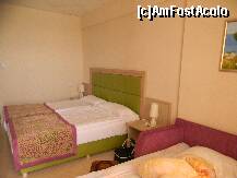 [P13] Vedere din camera, patul dublu si canapeaua extensibila. » foto by ada28
 - 
<span class="allrVoted glyphicon glyphicon-heart hidden" id="av242399"></span>
<a class="m-l-10 hidden" id="sv242399" onclick="voting_Foto_DelVot(,242399,1003)" role="button">șterge vot <span class="glyphicon glyphicon-remove"></span></a>
<a id="v9242399" class=" c-red"  onclick="voting_Foto_SetVot(242399)" role="button"><span class="glyphicon glyphicon-heart-empty"></span> <b>LIKE</b> = Votează poza</a> <img class="hidden"  id="f242399W9" src="/imagini/loader.gif" border="0" /><span class="AjErrMes hidden" id="e242399ErM"></span>