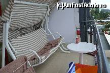 [P02] Leaganul din balcon, unde ne-am relaxat privind marea. » foto by ada28
 - 
<span class="allrVoted glyphicon glyphicon-heart hidden" id="av242156"></span>
<a class="m-l-10 hidden" id="sv242156" onclick="voting_Foto_DelVot(,242156,1003)" role="button">șterge vot <span class="glyphicon glyphicon-remove"></span></a>
<a id="v9242156" class=" c-red"  onclick="voting_Foto_SetVot(242156)" role="button"><span class="glyphicon glyphicon-heart-empty"></span> <b>LIKE</b> = Votează poza</a> <img class="hidden"  id="f242156W9" src="/imagini/loader.gif" border="0" /><span class="AjErrMes hidden" id="e242156ErM"></span>