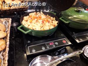 [P24] Urmează cele patru feluri de mâncare gătită » foto by Daniela.t
 - 
<span class="allrVoted glyphicon glyphicon-heart hidden" id="av1140100"></span>
<a class="m-l-10 hidden" id="sv1140100" onclick="voting_Foto_DelVot(,1140100,1003)" role="button">șterge vot <span class="glyphicon glyphicon-remove"></span></a>
<a id="v91140100" class=" c-red"  onclick="voting_Foto_SetVot(1140100)" role="button"><span class="glyphicon glyphicon-heart-empty"></span> <b>LIKE</b> = Votează poza</a> <img class="hidden"  id="f1140100W9" src="/imagini/loader.gif" border="0" /><span class="AjErrMes hidden" id="e1140100ErM"></span>