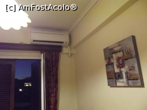 [P18] Aparat aer condiţionat şi unul dintre multele tablouri ale hotelului » foto by irinad
 - 
<span class="allrVoted glyphicon glyphicon-heart hidden" id="av929730"></span>
<a class="m-l-10 hidden" id="sv929730" onclick="voting_Foto_DelVot(,929730,1051)" role="button">șterge vot <span class="glyphicon glyphicon-remove"></span></a>
<a id="v9929730" class=" c-red"  onclick="voting_Foto_SetVot(929730)" role="button"><span class="glyphicon glyphicon-heart-empty"></span> <b>LIKE</b> = Votează poza</a> <img class="hidden"  id="f929730W9" src="/imagini/loader.gif" border="0" /><span class="AjErrMes hidden" id="e929730ErM"></span>