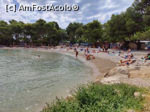 [P03] Porporela Beach » foto by crismis
 - 
<span class="allrVoted glyphicon glyphicon-heart hidden" id="av1337267"></span>
<a class="m-l-10 hidden" id="sv1337267" onclick="voting_Foto_DelVot(,1337267,1056)" role="button">șterge vot <span class="glyphicon glyphicon-remove"></span></a>
<a id="v91337267" class=" c-red"  onclick="voting_Foto_SetVot(1337267)" role="button"><span class="glyphicon glyphicon-heart-empty"></span> <b>LIKE</b> = Votează poza</a> <img class="hidden"  id="f1337267W9" src="/imagini/loader.gif" border="0" /><span class="AjErrMes hidden" id="e1337267ErM"></span>