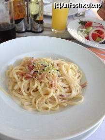 [P04] Asa arată o porțile de paste carbonara la rest italian, nu știu ceilalți care au postat unde au făcut poza, eu va asigur ca am comandat de 2 ori paste carbonara si am primit aceeași farfurie ca cea de mai sus (si nu am putut sa mănânc tot)  » foto by Caty1982
 - 
<span class="allrVoted glyphicon glyphicon-heart hidden" id="av447819"></span>
<a class="m-l-10 hidden" id="sv447819" onclick="voting_Foto_DelVot(,447819,1077)" role="button">șterge vot <span class="glyphicon glyphicon-remove"></span></a>
<a id="v9447819" class=" c-red"  onclick="voting_Foto_SetVot(447819)" role="button"><span class="glyphicon glyphicon-heart-empty"></span> <b>LIKE</b> = Votează poza</a> <img class="hidden"  id="f447819W9" src="/imagini/loader.gif" border="0" /><span class="AjErrMes hidden" id="e447819ErM"></span>