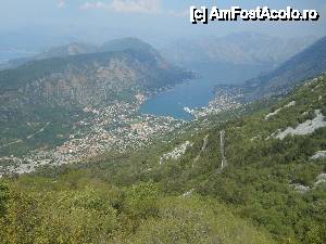 [P05] Kotor Bay de sus (poza facuta de pe drumul spre Njegusi - ofera imagini  spectaculare asupra golfului Kotor) » foto by mh_iulia
 - 
<span class="allrVoted glyphicon glyphicon-heart hidden" id="av460913"></span>
<a class="m-l-10 hidden" id="sv460913" onclick="voting_Foto_DelVot(,460913,1103)" role="button">șterge vot <span class="glyphicon glyphicon-remove"></span></a>
<a id="v9460913" class=" c-red"  onclick="voting_Foto_SetVot(460913)" role="button"><span class="glyphicon glyphicon-heart-empty"></span> <b>LIKE</b> = Votează poza</a> <img class="hidden"  id="f460913W9" src="/imagini/loader.gif" border="0" /><span class="AjErrMes hidden" id="e460913ErM"></span>