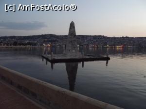 [P25] Obeliscul din Golful Argostolic » foto by irinad
 - 
<span class="allrVoted glyphicon glyphicon-heart hidden" id="av790887"></span>
<a class="m-l-10 hidden" id="sv790887" onclick="voting_Foto_DelVot(,790887,1121)" role="button">șterge vot <span class="glyphicon glyphicon-remove"></span></a>
<a id="v9790887" class=" c-red"  onclick="voting_Foto_SetVot(790887)" role="button"><span class="glyphicon glyphicon-heart-empty"></span> <b>LIKE</b> = Votează poza</a> <img class="hidden"  id="f790887W9" src="/imagini/loader.gif" border="0" /><span class="AjErrMes hidden" id="e790887ErM"></span>