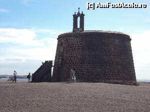 [P09] 9. Playa Blanca. ”Fortress of Las Coloradas” sau ”El Torre de San Marcial”.  » foto by msnd
 - 
<span class="allrVoted glyphicon glyphicon-heart hidden" id="av495669"></span>
<a class="m-l-10 hidden" id="sv495669" onclick="voting_Foto_DelVot(,495669,1154)" role="button">șterge vot <span class="glyphicon glyphicon-remove"></span></a>
<a id="v9495669" class=" c-red"  onclick="voting_Foto_SetVot(495669)" role="button"><span class="glyphicon glyphicon-heart-empty"></span> <b>LIKE</b> = Votează poza</a> <img class="hidden"  id="f495669W9" src="/imagini/loader.gif" border="0" /><span class="AjErrMes hidden" id="e495669ErM"></span>