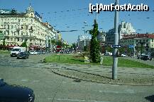 [P12] In fata este Mariahilferstrasse, spre dreapta esta strada cu hotelul, poza este facuta dinspre Wien Westbanhof » foto by jarbo
 - 
<span class="allrVoted glyphicon glyphicon-heart hidden" id="av129388"></span>
<a class="m-l-10 hidden" id="sv129388" onclick="voting_Foto_DelVot(,129388,1169)" role="button">șterge vot <span class="glyphicon glyphicon-remove"></span></a>
<a id="v9129388" class=" c-red"  onclick="voting_Foto_SetVot(129388)" role="button"><span class="glyphicon glyphicon-heart-empty"></span> <b>LIKE</b> = Votează poza</a> <img class="hidden"  id="f129388W9" src="/imagini/loader.gif" border="0" /><span class="AjErrMes hidden" id="e129388ErM"></span>