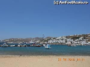 [P31] Mykonos: mare, ambarcațiuni, clădiri albe și un cer senin cum numai în Grecia găsești.  » foto by Rodel
 - 
<span class="allrVoted glyphicon glyphicon-heart hidden" id="av638711"></span>
<a class="m-l-10 hidden" id="sv638711" onclick="voting_Foto_DelVot(,638711,1176)" role="button">șterge vot <span class="glyphicon glyphicon-remove"></span></a>
<a id="v9638711" class=" c-red"  onclick="voting_Foto_SetVot(638711)" role="button"><span class="glyphicon glyphicon-heart-empty"></span> <b>LIKE</b> = Votează poza</a> <img class="hidden"  id="f638711W9" src="/imagini/loader.gif" border="0" /><span class="AjErrMes hidden" id="e638711ErM"></span>