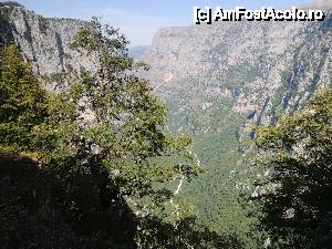 [P05] Canionul Vikos. Punctul de belvedere Oxia » foto by ebirsan
 - 
<span class="allrVoted glyphicon glyphicon-heart hidden" id="av473315"></span>
<a class="m-l-10 hidden" id="sv473315" onclick="voting_Foto_DelVot(,473315,1227)" role="button">șterge vot <span class="glyphicon glyphicon-remove"></span></a>
<a id="v9473315" class=" c-red"  onclick="voting_Foto_SetVot(473315)" role="button"><span class="glyphicon glyphicon-heart-empty"></span> <b>LIKE</b> = Votează poza</a> <img class="hidden"  id="f473315W9" src="/imagini/loader.gif" border="0" /><span class="AjErrMes hidden" id="e473315ErM"></span>