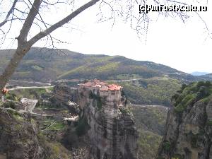 [P12] Manastire suspendată la Meteora » foto by Michi
 - 
<span class="allrVoted glyphicon glyphicon-heart hidden" id="av610726"></span>
<a class="m-l-10 hidden" id="sv610726" onclick="voting_Foto_DelVot(,610726,1227)" role="button">șterge vot <span class="glyphicon glyphicon-remove"></span></a>
<a id="v9610726" class=" c-red"  onclick="voting_Foto_SetVot(610726)" role="button"><span class="glyphicon glyphicon-heart-empty"></span> <b>LIKE</b> = Votează poza</a> <img class="hidden"  id="f610726W9" src="/imagini/loader.gif" border="0" /><span class="AjErrMes hidden" id="e610726ErM"></span>