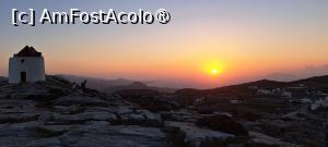 [P84] Apus de soare în Chora Amorgos » foto by irinad
 - 
<span class="allrVoted glyphicon glyphicon-heart hidden" id="av1484300"></span>
<a class="m-l-10 hidden" id="sv1484300" onclick="voting_Foto_DelVot(,1484300,1227)" role="button">șterge vot <span class="glyphicon glyphicon-remove"></span></a>
<a id="v91484300" class=" c-red"  onclick="voting_Foto_SetVot(1484300)" role="button"><span class="glyphicon glyphicon-heart-empty"></span> <b>LIKE</b> = Votează poza</a> <img class="hidden"  id="f1484300W9" src="/imagini/loader.gif" border="0" /><span class="AjErrMes hidden" id="e1484300ErM"></span>