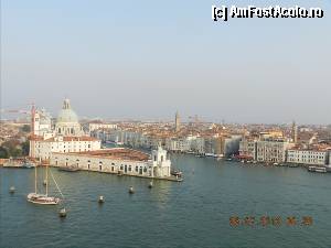 [P19] Biserica La Salute, intre Marele Canal si Canalul La Giudecca.  » foto by TraianS
 - 
<span class="allrVoted glyphicon glyphicon-heart hidden" id="av365228"></span>
<a class="m-l-10 hidden" id="sv365228" onclick="voting_Foto_DelVot(,365228,1229)" role="button">șterge vot <span class="glyphicon glyphicon-remove"></span></a>
<a id="v9365228" class=" c-red"  onclick="voting_Foto_SetVot(365228)" role="button"><span class="glyphicon glyphicon-heart-empty"></span> <b>LIKE</b> = Votează poza</a> <img class="hidden"  id="f365228W9" src="/imagini/loader.gif" border="0" /><span class="AjErrMes hidden" id="e365228ErM"></span>