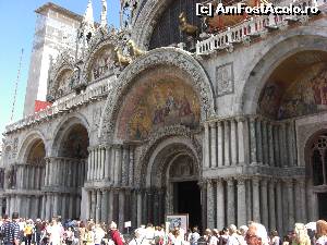 [P05] Basilica San Marco » foto by Yersinia Pestis
 - 
<span class="allrVoted glyphicon glyphicon-heart hidden" id="av562362"></span>
<a class="m-l-10 hidden" id="sv562362" onclick="voting_Foto_DelVot(,562362,1229)" role="button">șterge vot <span class="glyphicon glyphicon-remove"></span></a>
<a id="v9562362" class=" c-red"  onclick="voting_Foto_SetVot(562362)" role="button"><span class="glyphicon glyphicon-heart-empty"></span> <b>LIKE</b> = Votează poza</a> <img class="hidden"  id="f562362W9" src="/imagini/loader.gif" border="0" /><span class="AjErrMes hidden" id="e562362ErM"></span>