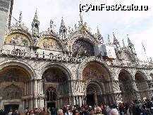 [P15] Basilica San Marco » foto by pepsi70ro
 - 
<span class="allrVoted glyphicon glyphicon-heart hidden" id="av33515"></span>
<a class="m-l-10 hidden" id="sv33515" onclick="voting_Foto_DelVot(,33515,1229)" role="button">șterge vot <span class="glyphicon glyphicon-remove"></span></a>
<a id="v933515" class=" c-red"  onclick="voting_Foto_SetVot(33515)" role="button"><span class="glyphicon glyphicon-heart-empty"></span> <b>LIKE</b> = Votează poza</a> <img class="hidden"  id="f33515W9" src="/imagini/loader.gif" border="0" /><span class="AjErrMes hidden" id="e33515ErM"></span>