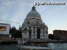 [P48] Veneția, Canal Grande:  Bazilica Santa Maria della Salute » foto by mariana.olaru
 - 
<span class="allrVoted glyphicon glyphicon-heart hidden" id="av185593"></span>
<a class="m-l-10 hidden" id="sv185593" onclick="voting_Foto_DelVot(,185593,1229)" role="button">șterge vot <span class="glyphicon glyphicon-remove"></span></a>
<a id="v9185593" class=" c-red"  onclick="voting_Foto_SetVot(185593)" role="button"><span class="glyphicon glyphicon-heart-empty"></span> <b>LIKE</b> = Votează poza</a> <img class="hidden"  id="f185593W9" src="/imagini/loader.gif" border="0" /><span class="AjErrMes hidden" id="e185593ErM"></span>