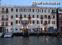 [P66] Venezia, Canal Grande : Hotel Carlton Grand Canal » foto by mariana.olaru
 - 
<span class="allrVoted glyphicon glyphicon-heart hidden" id="av185619"></span>
<a class="m-l-10 hidden" id="sv185619" onclick="voting_Foto_DelVot(,185619,1229)" role="button">șterge vot <span class="glyphicon glyphicon-remove"></span></a>
<a id="v9185619" class=" c-red"  onclick="voting_Foto_SetVot(185619)" role="button"><span class="glyphicon glyphicon-heart-empty"></span> <b>LIKE</b> = Votează poza</a> <img class="hidden"  id="f185619W9" src="/imagini/loader.gif" border="0" /><span class="AjErrMes hidden" id="e185619ErM"></span>