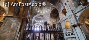 [P18] Bazilica San Marco, interior » foto by irinad
 - 
<span class="allrVoted glyphicon glyphicon-heart hidden" id="av1480108"></span>
<a class="m-l-10 hidden" id="sv1480108" onclick="voting_Foto_DelVot(,1480108,1229)" role="button">șterge vot <span class="glyphicon glyphicon-remove"></span></a>
<a id="v91480108" class=" c-red"  onclick="voting_Foto_SetVot(1480108)" role="button"><span class="glyphicon glyphicon-heart-empty"></span> <b>LIKE</b> = Votează poza</a> <img class="hidden"  id="f1480108W9" src="/imagini/loader.gif" border="0" /><span class="AjErrMes hidden" id="e1480108ErM"></span>
