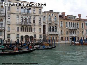 [P12] Veneția. Canal Grande. Cel din mijloc, Palazzo Contarini Fasen. » foto by mihaelavoicu
 - 
<span class="allrVoted glyphicon glyphicon-heart hidden" id="av1214868"></span>
<a class="m-l-10 hidden" id="sv1214868" onclick="voting_Foto_DelVot(,1214868,1229)" role="button">șterge vot <span class="glyphicon glyphicon-remove"></span></a>
<a id="v91214868" class=" c-red"  onclick="voting_Foto_SetVot(1214868)" role="button"><span class="glyphicon glyphicon-heart-empty"></span> <b>LIKE</b> = Votează poza</a> <img class="hidden"  id="f1214868W9" src="/imagini/loader.gif" border="0" /><span class="AjErrMes hidden" id="e1214868ErM"></span>