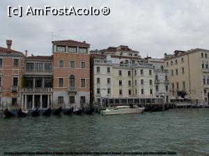 [P13] Veneția. Canal Grande. Hotel Regina. » foto by mihaelavoicu
 - 
<span class="allrVoted glyphicon glyphicon-heart hidden" id="av1214869"></span>
<a class="m-l-10 hidden" id="sv1214869" onclick="voting_Foto_DelVot(,1214869,1229)" role="button">șterge vot <span class="glyphicon glyphicon-remove"></span></a>
<a id="v91214869" class=" c-red"  onclick="voting_Foto_SetVot(1214869)" role="button"><span class="glyphicon glyphicon-heart-empty"></span> <b>LIKE</b> = Votează poza</a> <img class="hidden"  id="f1214869W9" src="/imagini/loader.gif" border="0" /><span class="AjErrMes hidden" id="e1214869ErM"></span>