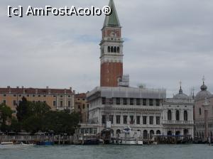 [P16] Veneția. Canal Grande. Căpitănia Portului. » foto by mihaelavoicu
 - 
<span class="allrVoted glyphicon glyphicon-heart hidden" id="av1214872"></span>
<a class="m-l-10 hidden" id="sv1214872" onclick="voting_Foto_DelVot(,1214872,1229)" role="button">șterge vot <span class="glyphicon glyphicon-remove"></span></a>
<a id="v91214872" class=" c-red"  onclick="voting_Foto_SetVot(1214872)" role="button"><span class="glyphicon glyphicon-heart-empty"></span> <b>LIKE</b> = Votează poza</a> <img class="hidden"  id="f1214872W9" src="/imagini/loader.gif" border="0" /><span class="AjErrMes hidden" id="e1214872ErM"></span>