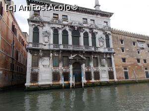 [P11] Pe Canal Grande, Veneția. Palazzo Belloni. » foto by mihaelavoicu
 - 
<span class="allrVoted glyphicon glyphicon-heart hidden" id="av1217839"></span>
<a class="m-l-10 hidden" id="sv1217839" onclick="voting_Foto_DelVot(,1217839,1229)" role="button">șterge vot <span class="glyphicon glyphicon-remove"></span></a>
<a id="v91217839" class=" c-red"  onclick="voting_Foto_SetVot(1217839)" role="button"><span class="glyphicon glyphicon-heart-empty"></span> <b>LIKE</b> = Votează poza</a> <img class="hidden"  id="f1217839W9" src="/imagini/loader.gif" border="0" /><span class="AjErrMes hidden" id="e1217839ErM"></span>