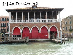 [P03] Pe Canal Grande, Veneția. Pescaria. » foto by mihaelavoicu
 - 
<span class="allrVoted glyphicon glyphicon-heart hidden" id="av1217831"></span>
<a class="m-l-10 hidden" id="sv1217831" onclick="voting_Foto_DelVot(,1217831,1229)" role="button">șterge vot <span class="glyphicon glyphicon-remove"></span></a>
<a id="v91217831" class=" c-red"  onclick="voting_Foto_SetVot(1217831)" role="button"><span class="glyphicon glyphicon-heart-empty"></span> <b>LIKE</b> = Votează poza</a> <img class="hidden"  id="f1217831W9" src="/imagini/loader.gif" border="0" /><span class="AjErrMes hidden" id="e1217831ErM"></span>