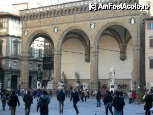 [P14] Piazza della Signoria și o parte din copiile operelor de artă.  » foto by ariciu
 - 
<span class="allrVoted glyphicon glyphicon-heart hidden" id="av481806"></span>
<a class="m-l-10 hidden" id="sv481806" onclick="voting_Foto_DelVot(,481806,1230)" role="button">șterge vot <span class="glyphicon glyphicon-remove"></span></a>
<a id="v9481806" class=" c-red"  onclick="voting_Foto_SetVot(481806)" role="button"><span class="glyphicon glyphicon-heart-empty"></span> <b>LIKE</b> = Votează poza</a> <img class="hidden"  id="f481806W9" src="/imagini/loader.gif" border="0" /><span class="AjErrMes hidden" id="e481806ErM"></span>