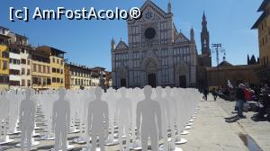 [P81] Piazza și Basilica Santa Croce și omagiu celor aproape 2000 de oameni care au murit din cauză de muncă prea multă în anul 2018.  » foto by Aurici
 - 
<span class="allrVoted glyphicon glyphicon-heart hidden" id="av1087623"></span>
<a class="m-l-10 hidden" id="sv1087623" onclick="voting_Foto_DelVot(,1087623,1230)" role="button">șterge vot <span class="glyphicon glyphicon-remove"></span></a>
<a id="v91087623" class=" c-red"  onclick="voting_Foto_SetVot(1087623)" role="button"><span class="glyphicon glyphicon-heart-empty"></span> <b>LIKE</b> = Votează poza</a> <img class="hidden"  id="f1087623W9" src="/imagini/loader.gif" border="0" /><span class="AjErrMes hidden" id="e1087623ErM"></span>