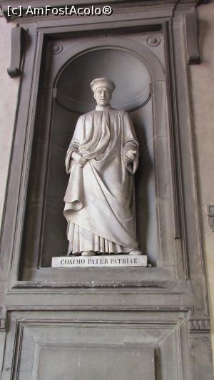 [P89] Galeriile Uffizi, fatada. Statuia lui Cosimo Giovanni di Medicis, supranumit, pater patriae”.  » foto by ovidiuyepi
 - 
<span class="allrVoted glyphicon glyphicon-heart hidden" id="av1152881"></span>
<a class="m-l-10 hidden" id="sv1152881" onclick="voting_Foto_DelVot(,1152881,1230)" role="button">șterge vot <span class="glyphicon glyphicon-remove"></span></a>
<a id="v91152881" class=" c-red"  onclick="voting_Foto_SetVot(1152881)" role="button"><span class="glyphicon glyphicon-heart-empty"></span> <b>LIKE</b> = Votează poza</a> <img class="hidden"  id="f1152881W9" src="/imagini/loader.gif" border="0" /><span class="AjErrMes hidden" id="e1152881ErM"></span>