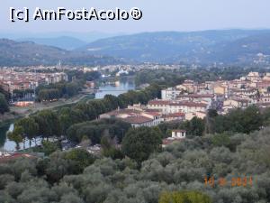 [P41] După apus, râul Arno de la Piazzale Michelangelo » foto by irinad
 - 
<span class="allrVoted glyphicon glyphicon-heart hidden" id="av1259155"></span>
<a class="m-l-10 hidden" id="sv1259155" onclick="voting_Foto_DelVot(,1259155,1230)" role="button">șterge vot <span class="glyphicon glyphicon-remove"></span></a>
<a id="v91259155" class=" c-red"  onclick="voting_Foto_SetVot(1259155)" role="button"><span class="glyphicon glyphicon-heart-empty"></span> <b>LIKE</b> = Votează poza</a> <img class="hidden"  id="f1259155W9" src="/imagini/loader.gif" border="0" /><span class="AjErrMes hidden" id="e1259155ErM"></span>