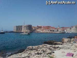[P25] Cetatea Dubrovnik văzuta de pe plaja Banje » foto by Gioia
 - 
<span class="allrVoted glyphicon glyphicon-heart hidden" id="av544390"></span>
<a class="m-l-10 hidden" id="sv544390" onclick="voting_Foto_DelVot(,544390,1238)" role="button">șterge vot <span class="glyphicon glyphicon-remove"></span></a>
<a id="v9544390" class=" c-red"  onclick="voting_Foto_SetVot(544390)" role="button"><span class="glyphicon glyphicon-heart-empty"></span> <b>LIKE</b> = Votează poza</a> <img class="hidden"  id="f544390W9" src="/imagini/loader.gif" border="0" /><span class="AjErrMes hidden" id="e544390ErM"></span>