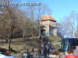 [P69] intrarea in fortareata Visegrad » foto by Yolanda
 - 
<span class="allrVoted glyphicon glyphicon-heart hidden" id="av1512024"></span>
<a class="m-l-10 hidden" id="sv1512024" onclick="voting_Foto_DelVot(,1512024,1275)" role="button">șterge vot <span class="glyphicon glyphicon-remove"></span></a>
<a id="v91512024" class=" c-red"  onclick="voting_Foto_SetVot(1512024)" role="button"><span class="glyphicon glyphicon-heart-empty"></span> <b>LIKE</b> = Votează poza</a> <img class="hidden"  id="f1512024W9" src="/imagini/loader.gif" border="0" /><span class="AjErrMes hidden" id="e1512024ErM"></span>