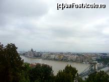 [P21] Budapesta, panorama asupra Pestei de la Palatului Regal - podul cu lanturi si Parlamentul » foto by magdalena
 - 
<span class="allrVoted glyphicon glyphicon-heart hidden" id="av137273"></span>
<a class="m-l-10 hidden" id="sv137273" onclick="voting_Foto_DelVot(,137273,1275)" role="button">șterge vot <span class="glyphicon glyphicon-remove"></span></a>
<a id="v9137273" class=" c-red"  onclick="voting_Foto_SetVot(137273)" role="button"><span class="glyphicon glyphicon-heart-empty"></span> <b>LIKE</b> = Votează poza</a> <img class="hidden"  id="f137273W9" src="/imagini/loader.gif" border="0" /><span class="AjErrMes hidden" id="e137273ErM"></span>