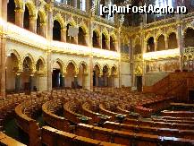 [P48] Budapesta,Palatul Parlamentului:Sala de ședințe a Senatului cu galeria de balcoane din partea stângă privind spre prezidiu » foto by mariana.olaru
 - 
<span class="allrVoted glyphicon glyphicon-heart hidden" id="av199265"></span>
<a class="m-l-10 hidden" id="sv199265" onclick="voting_Foto_DelVot(,199265,1275)" role="button">șterge vot <span class="glyphicon glyphicon-remove"></span></a>
<a id="v9199265" class=" c-red"  onclick="voting_Foto_SetVot(199265)" role="button"><span class="glyphicon glyphicon-heart-empty"></span> <b>LIKE</b> = Votează poza</a> <img class="hidden"  id="f199265W9" src="/imagini/loader.gif" border="0" /><span class="AjErrMes hidden" id="e199265ErM"></span>