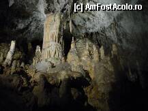 [P22] Pestera Postojna - stalactite, stalagmite şi o enormă coloană. » foto by Dragoș_MD
 - 
<span class="allrVoted glyphicon glyphicon-heart hidden" id="av217663"></span>
<a class="m-l-10 hidden" id="sv217663" onclick="voting_Foto_DelVot(,217663,1382)" role="button">șterge vot <span class="glyphicon glyphicon-remove"></span></a>
<a id="v9217663" class=" c-red"  onclick="voting_Foto_SetVot(217663)" role="button"><span class="glyphicon glyphicon-heart-empty"></span> <b>LIKE</b> = Votează poza</a> <img class="hidden"  id="f217663W9" src="/imagini/loader.gif" border="0" /><span class="AjErrMes hidden" id="e217663ErM"></span>