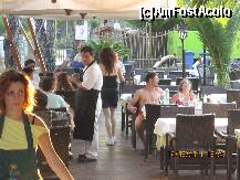 [P11] stelian si cele doua ajutoare- seara la ora 7 gousto restaurant » foto by onlyoctavian
 - 
<span class="allrVoted glyphicon glyphicon-heart hidden" id="av245961"></span>
<a class="m-l-10 hidden" id="sv245961" onclick="voting_Foto_DelVot(,245961,1423)" role="button">șterge vot <span class="glyphicon glyphicon-remove"></span></a>
<a id="v9245961" class=" c-red"  onclick="voting_Foto_SetVot(245961)" role="button"><span class="glyphicon glyphicon-heart-empty"></span> <b>LIKE</b> = Votează poza</a> <img class="hidden"  id="f245961W9" src="/imagini/loader.gif" border="0" /><span class="AjErrMes hidden" id="e245961ErM"></span>