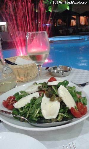 [P09] Caprese salad la Hotel Vergos » foto by Mina12
 - 
<span class="allrVoted glyphicon glyphicon-heart hidden" id="av645661"></span>
<a class="m-l-10 hidden" id="sv645661" onclick="voting_Foto_DelVot(,645661,1423)" role="button">șterge vot <span class="glyphicon glyphicon-remove"></span></a>
<a id="v9645661" class=" c-red"  onclick="voting_Foto_SetVot(645661)" role="button"><span class="glyphicon glyphicon-heart-empty"></span> <b>LIKE</b> = Votează poza</a> <img class="hidden"  id="f645661W9" src="/imagini/loader.gif" border="0" /><span class="AjErrMes hidden" id="e645661ErM"></span>