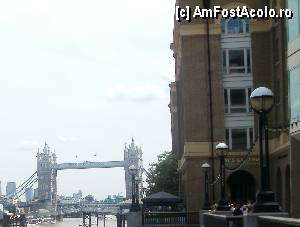 [P27] Se vede London Tower Bridge - urmatorul obiectiv.  » foto by Dabator
 - 
<span class="allrVoted glyphicon glyphicon-heart hidden" id="av353409"></span>
<a class="m-l-10 hidden" id="sv353409" onclick="voting_Foto_DelVot(,353409,1570)" role="button">șterge vot <span class="glyphicon glyphicon-remove"></span></a>
<a id="v9353409" class=" c-red"  onclick="voting_Foto_SetVot(353409)" role="button"><span class="glyphicon glyphicon-heart-empty"></span> <b>LIKE</b> = Votează poza</a> <img class="hidden"  id="f353409W9" src="/imagini/loader.gif" border="0" /><span class="AjErrMes hidden" id="e353409ErM"></span>