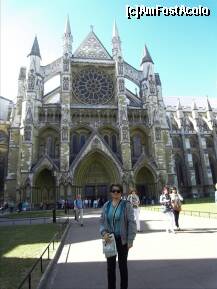 [P14] Westminster Abbey intrarea turistilor prin 'North Door.' La usa din dreapta 'credi cards' la cea din stanga 'cash'. » foto by TraianS
 - 
<span class="allrVoted glyphicon glyphicon-heart hidden" id="av226707"></span>
<a class="m-l-10 hidden" id="sv226707" onclick="voting_Foto_DelVot(,226707,1570)" role="button">șterge vot <span class="glyphicon glyphicon-remove"></span></a>
<a id="v9226707" class=" c-red"  onclick="voting_Foto_SetVot(226707)" role="button"><span class="glyphicon glyphicon-heart-empty"></span> <b>LIKE</b> = Votează poza</a> <img class="hidden"  id="f226707W9" src="/imagini/loader.gif" border="0" /><span class="AjErrMes hidden" id="e226707ErM"></span>