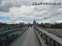 [P21] The Millenium Bridge inspre St. Paul's.  » foto by TraianS
 - 
<span class="allrVoted glyphicon glyphicon-heart hidden" id="av487333"></span>
<a class="m-l-10 hidden" id="sv487333" onclick="voting_Foto_DelVot(,487333,1570)" role="button">șterge vot <span class="glyphicon glyphicon-remove"></span></a>
<a id="v9487333" class=" c-red"  onclick="voting_Foto_SetVot(487333)" role="button"><span class="glyphicon glyphicon-heart-empty"></span> <b>LIKE</b> = Votează poza</a> <img class="hidden"  id="f487333W9" src="/imagini/loader.gif" border="0" /><span class="AjErrMes hidden" id="e487333ErM"></span>