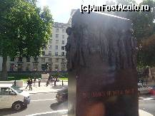 [P12] LONDRA -  Monument dedicat femeilor ce au luptat in razboi » foto by kmy
 - 
<span class="allrVoted glyphicon glyphicon-heart hidden" id="av249524"></span>
<a class="m-l-10 hidden" id="sv249524" onclick="voting_Foto_DelVot(,249524,1570)" role="button">șterge vot <span class="glyphicon glyphicon-remove"></span></a>
<a id="v9249524" class=" c-red"  onclick="voting_Foto_SetVot(249524)" role="button"><span class="glyphicon glyphicon-heart-empty"></span> <b>LIKE</b> = Votează poza</a> <img class="hidden"  id="f249524W9" src="/imagini/loader.gif" border="0" /><span class="AjErrMes hidden" id="e249524ErM"></span>