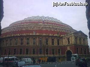 [P05] Royal Albert Hall, gazda a numeroase manifestatii artistice, din cartierul Albert Londra.  » foto by traian.leuca †
 - 
<span class="allrVoted glyphicon glyphicon-heart hidden" id="av397884"></span>
<a class="m-l-10 hidden" id="sv397884" onclick="voting_Foto_DelVot(,397884,1570)" role="button">șterge vot <span class="glyphicon glyphicon-remove"></span></a>
<a id="v9397884" class=" c-red"  onclick="voting_Foto_SetVot(397884)" role="button"><span class="glyphicon glyphicon-heart-empty"></span> <b>LIKE</b> = Votează poza</a> <img class="hidden"  id="f397884W9" src="/imagini/loader.gif" border="0" /><span class="AjErrMes hidden" id="e397884ErM"></span>