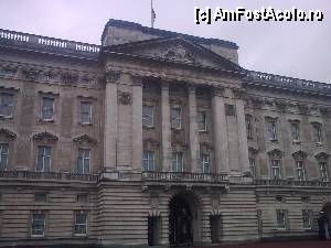 [P01] Palatul Buckingham, văzut de la poarta de intrare principală. Londra, Anglia.  » foto by traian.leuca †
 - 
<span class="allrVoted glyphicon glyphicon-heart hidden" id="av413417"></span>
<a class="m-l-10 hidden" id="sv413417" onclick="voting_Foto_DelVot(,413417,1570)" role="button">șterge vot <span class="glyphicon glyphicon-remove"></span></a>
<a id="v9413417" class=" c-red"  onclick="voting_Foto_SetVot(413417)" role="button"><span class="glyphicon glyphicon-heart-empty"></span> <b>LIKE</b> = Votează poza</a> <img class="hidden"  id="f413417W9" src="/imagini/loader.gif" border="0" /><span class="AjErrMes hidden" id="e413417ErM"></span>