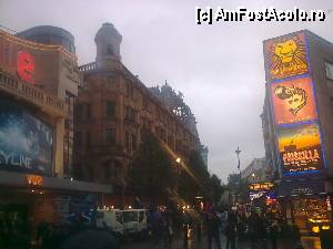 [P17] Reclame luminoase în Picadilly Circus. Londra, Anglia.  » foto by traian.leuca †
 - 
<span class="allrVoted glyphicon glyphicon-heart hidden" id="av413433"></span>
<a class="m-l-10 hidden" id="sv413433" onclick="voting_Foto_DelVot(,413433,1570)" role="button">șterge vot <span class="glyphicon glyphicon-remove"></span></a>
<a id="v9413433" class=" c-red"  onclick="voting_Foto_SetVot(413433)" role="button"><span class="glyphicon glyphicon-heart-empty"></span> <b>LIKE</b> = Votează poza</a> <img class="hidden"  id="f413433W9" src="/imagini/loader.gif" border="0" /><span class="AjErrMes hidden" id="e413433ErM"></span>