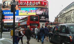 [P13] Picadilly Circus » foto by Elissa
 - 
<span class="allrVoted glyphicon glyphicon-heart hidden" id="av780839"></span>
<a class="m-l-10 hidden" id="sv780839" onclick="voting_Foto_DelVot(,780839,1570)" role="button">șterge vot <span class="glyphicon glyphicon-remove"></span></a>
<a id="v9780839" class=" c-red"  onclick="voting_Foto_SetVot(780839)" role="button"><span class="glyphicon glyphicon-heart-empty"></span> <b>LIKE</b> = Votează poza</a> <img class="hidden"  id="f780839W9" src="/imagini/loader.gif" border="0" /><span class="AjErrMes hidden" id="e780839ErM"></span>