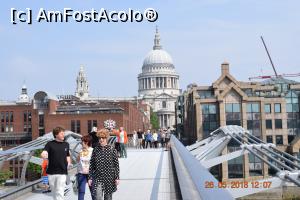 [P02] Pe Millenium Bridge mai intoarcem capul odata ca sa fotografiem St. Paul's Cathedral » foto by Pușcașu Marin
 - 
<span class="allrVoted glyphicon glyphicon-heart hidden" id="av974305"></span>
<a class="m-l-10 hidden" id="sv974305" onclick="voting_Foto_DelVot(,974305,1570)" role="button">șterge vot <span class="glyphicon glyphicon-remove"></span></a>
<a id="v9974305" class=" c-red"  onclick="voting_Foto_SetVot(974305)" role="button"><span class="glyphicon glyphicon-heart-empty"></span> <b>LIKE</b> = Votează poza</a> <img class="hidden"  id="f974305W9" src="/imagini/loader.gif" border="0" /><span class="AjErrMes hidden" id="e974305ErM"></span>